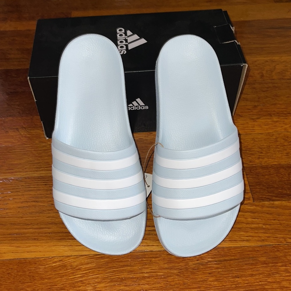 Brand new woman’s adidas size 7 - Picture 2 of 3